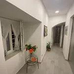 Artnapoli Apartment